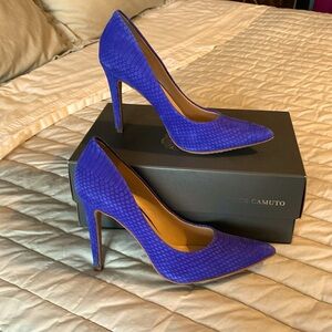 Vince Camuto  closed toe Nubuck leather stilettos.